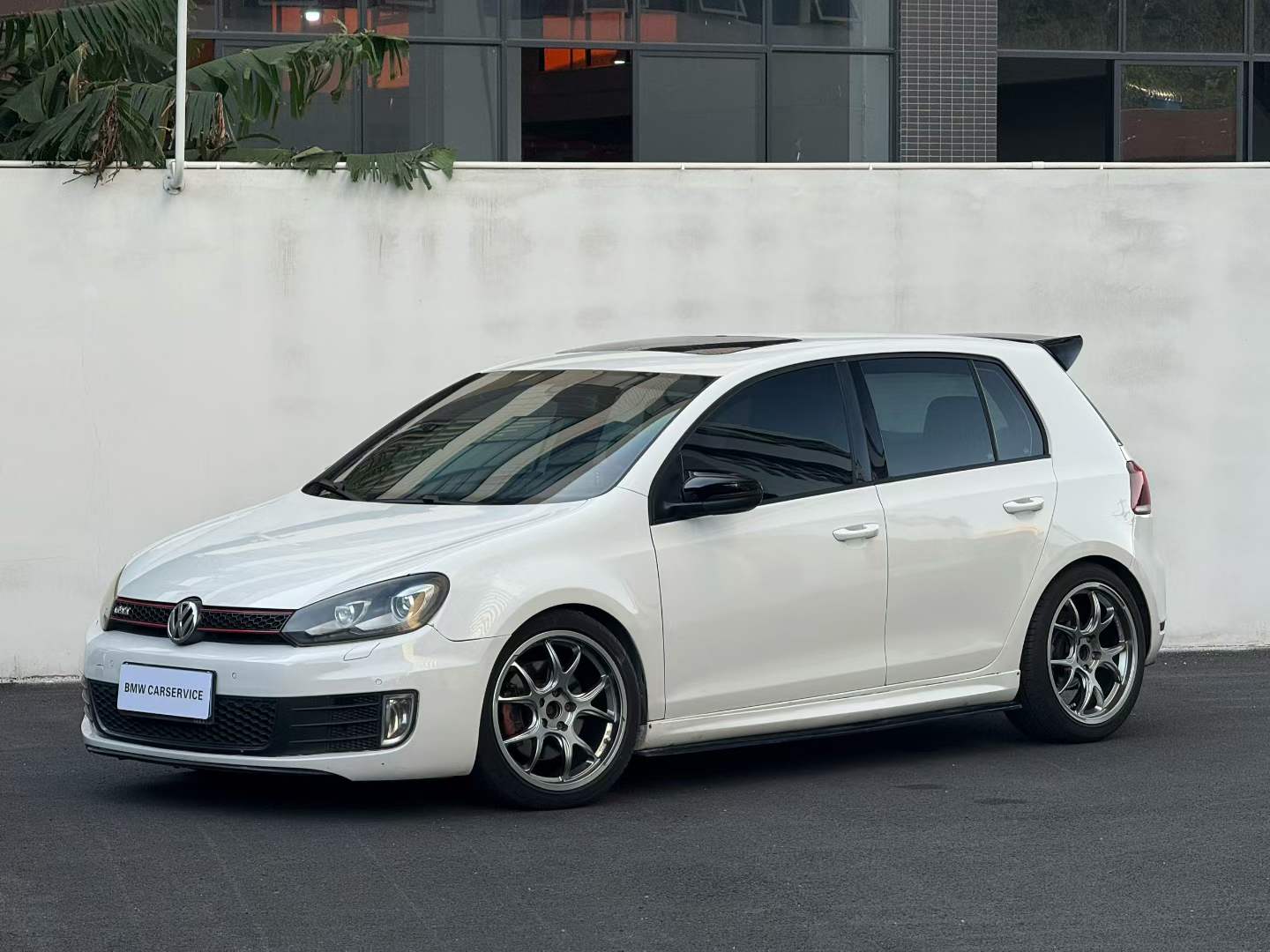 Volkswagen GolfGTI 2011 Volkswagen GolfGTI 2011 car image