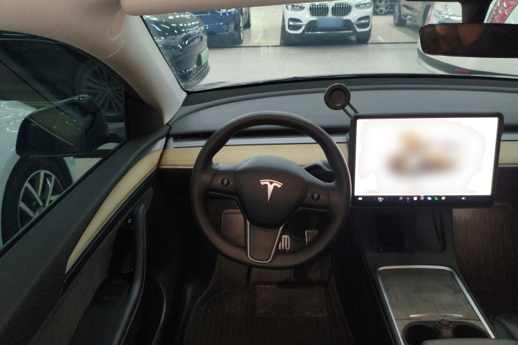 Tesla Model Y 2023 #11 Tesla Model Y 2023 car image #11