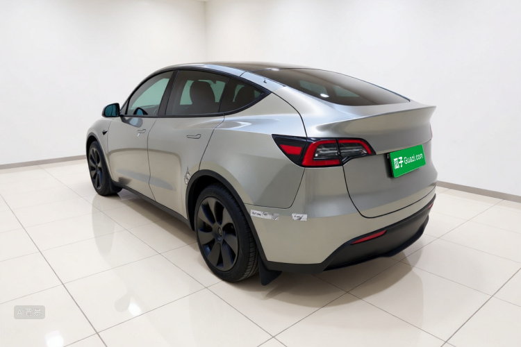 Tesla Model Y 2023 #5 Tesla Model Y 2023 immagine di auto #5