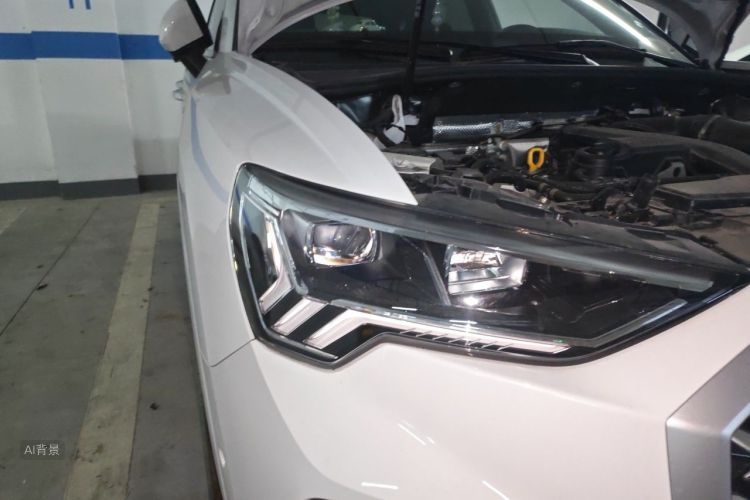 Audi Q3 2024 car image #8