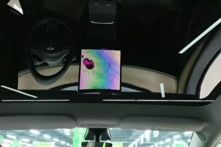 Tesla Model Y 2021 #18 Tesla Model Y 2021 car image #18