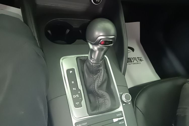 Audi A3 2018 car image #19