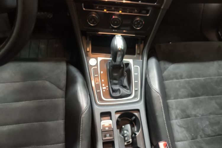 Volkswagen Golf 2018 #14 Volkswagen Golf 2018 car image #14