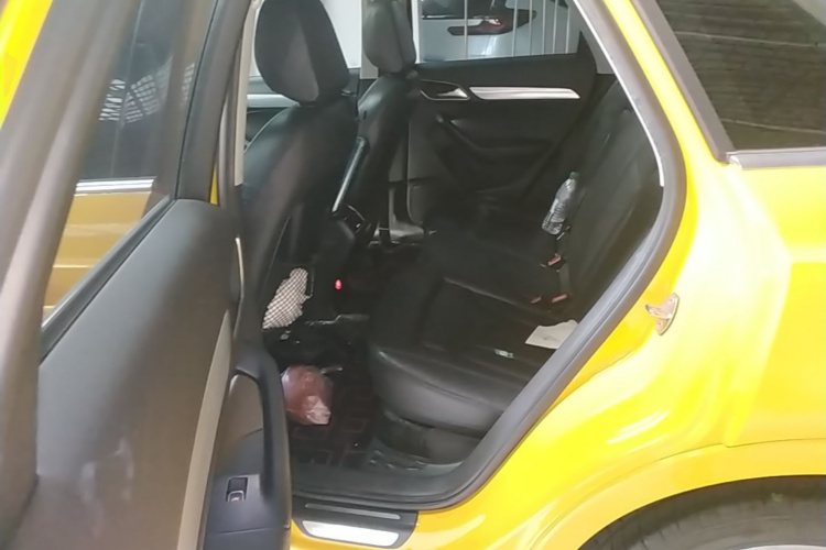 Audi Q3 2016 immagine di auto #17