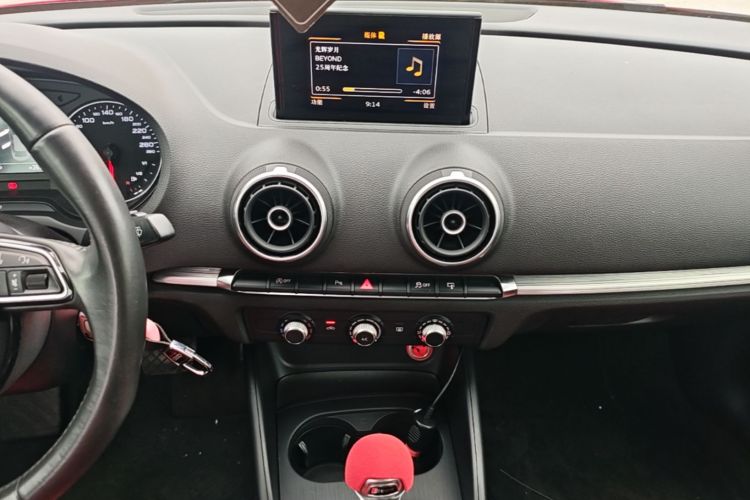 Audi A3 2016 car image #13