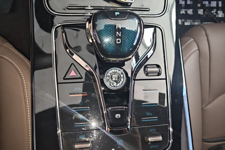 BYD Han 2022 car image #18