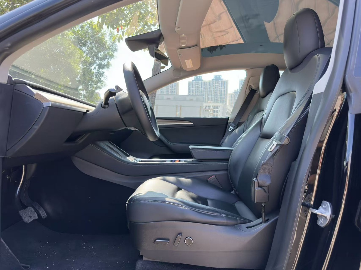 Tesla Model Y 2022 #4 Tesla Model Y 2022 صورة سيارة #4