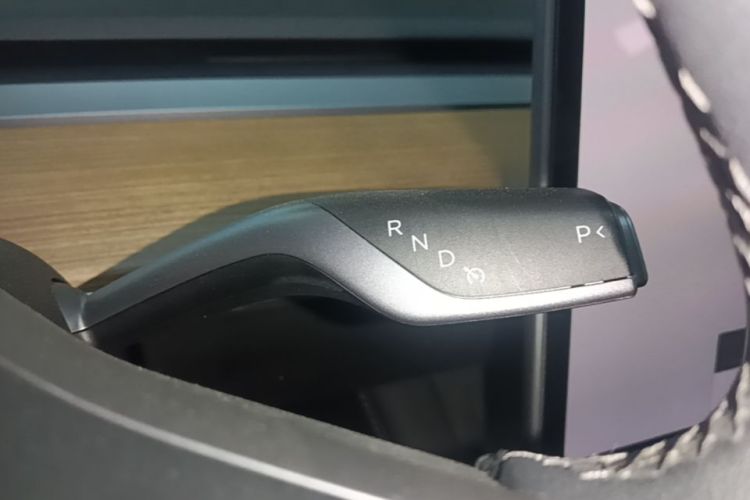 Tesla Model 3 2023 car image #14
