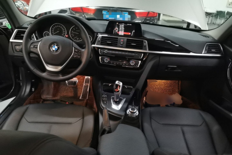 BMW 3 Series 2017 #10 BMW 3 Series 2017 car image #10