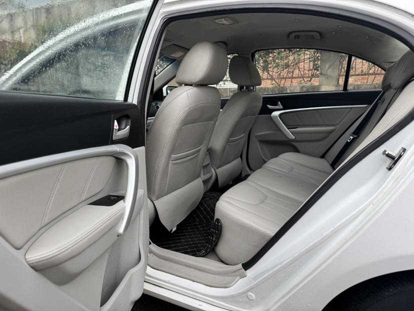 GEELY Emgrand 2016 #7 GEELY Emgrand 2016 car image #7