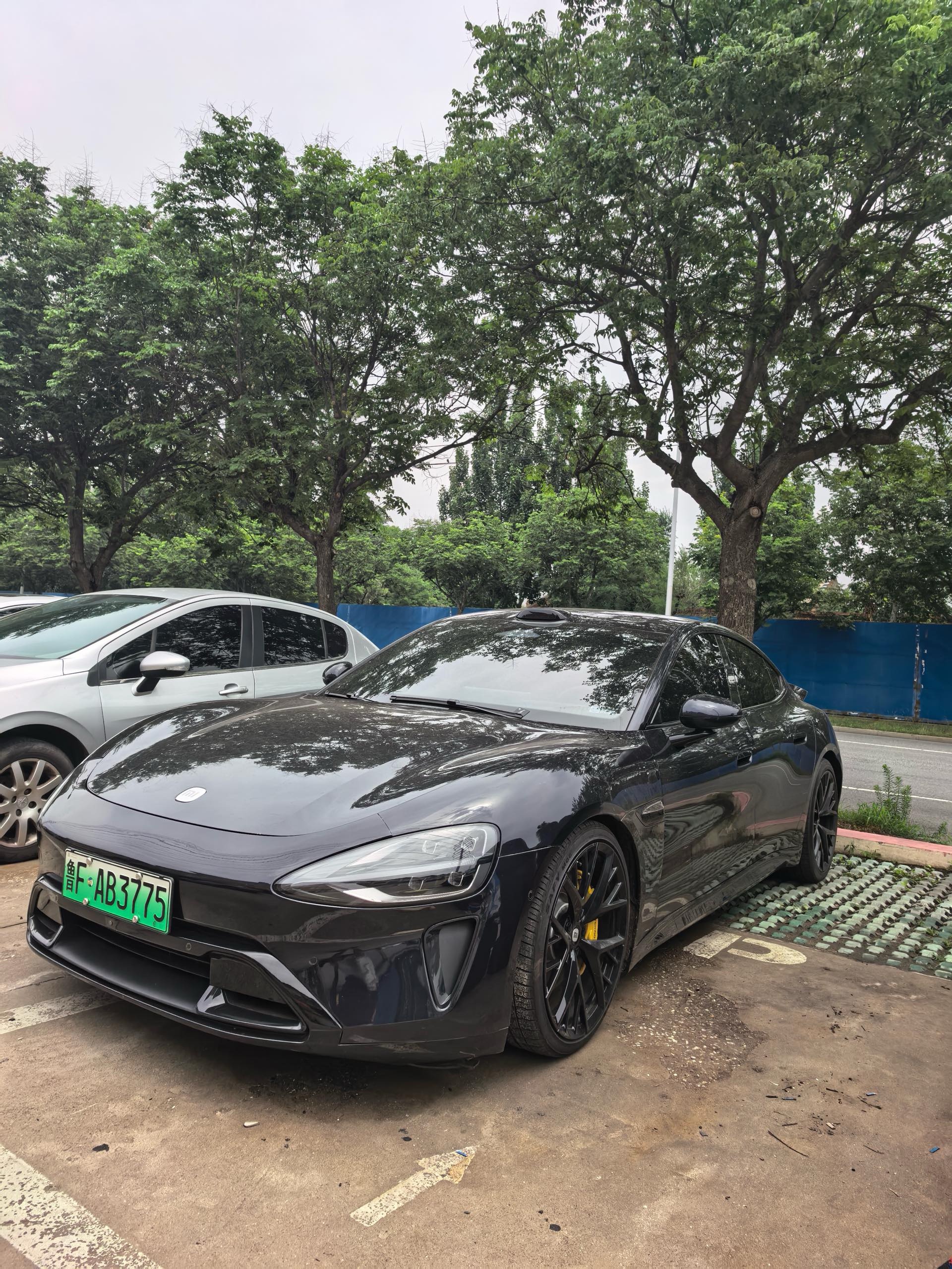 MI SU7 2025 car image 