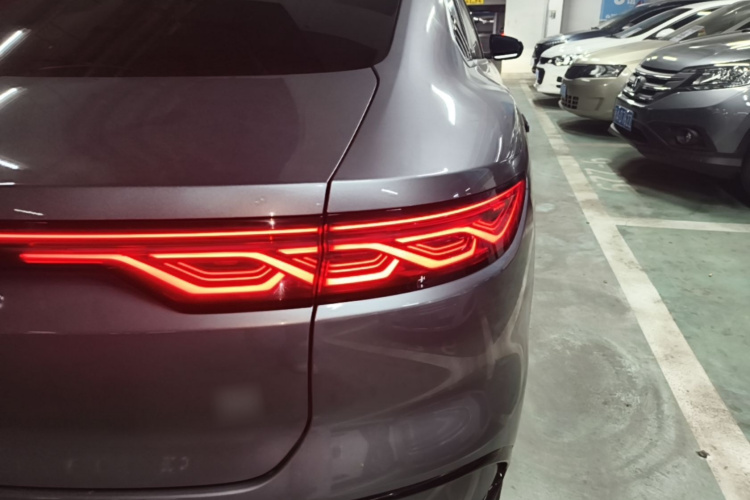 BYD Han 2022 immagine di auto #8