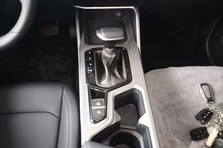 GEELY Emgrand 2026 car image #18