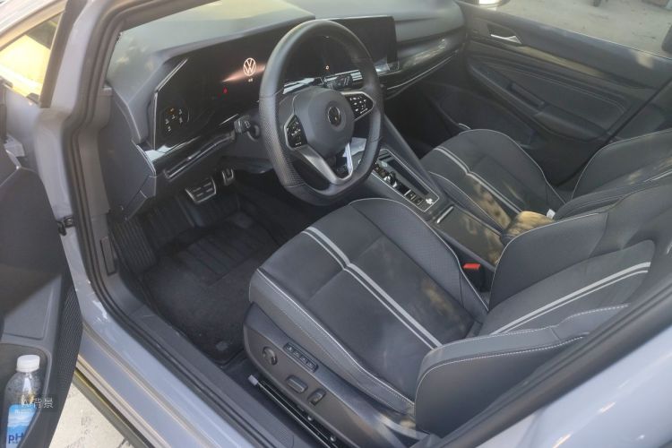 Volkswagen Golf 2022 car image #18