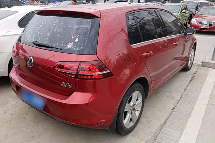 Volkswagen Golf 2017 car image #7