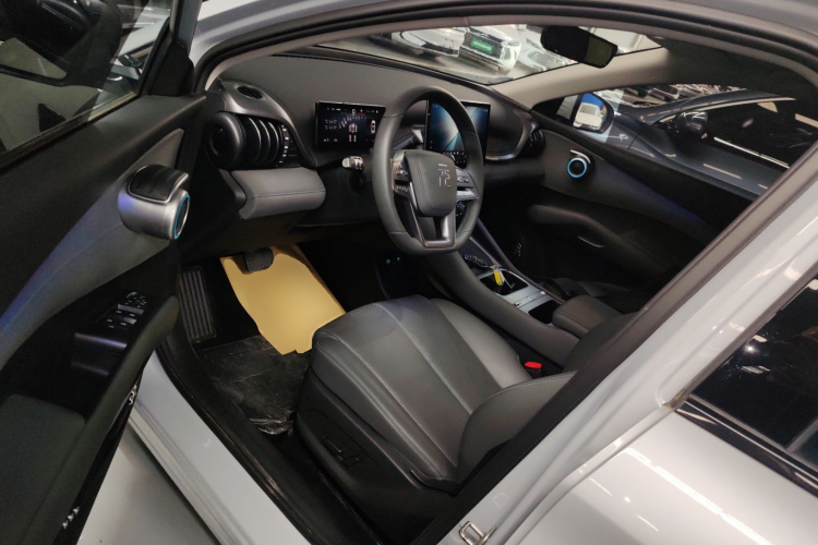 BYD Yuan Plus 2025 صورة سيارة #12