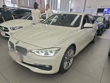 BMW 3 Series 2019 BMW 3 Series 2019 immagine di auto