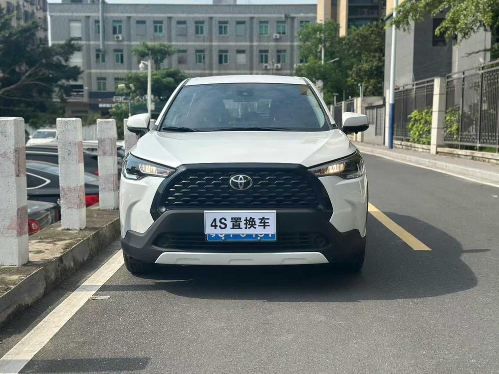 Toyota Corolla Cross 2023 immagine di auto #2