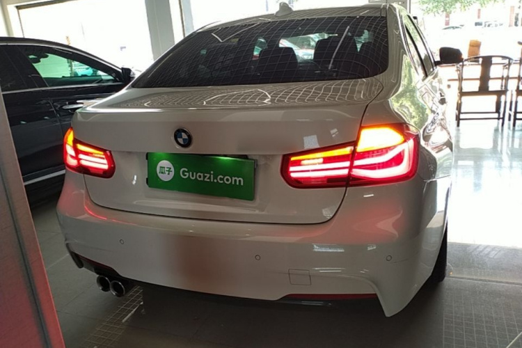 BMW 3 Series 2018 #6 BMW 3 Series 2018 car image #6