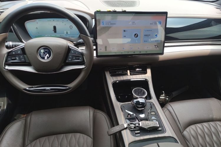 BYD Han 2023 car image #11