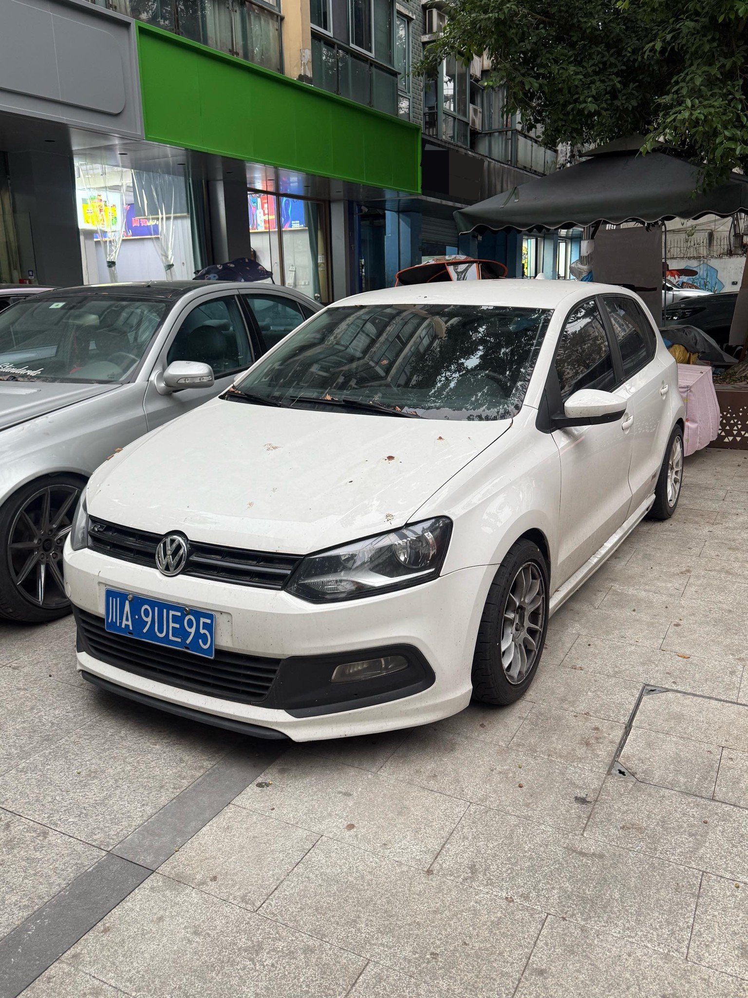 Volkswagen Polo 2015 Volkswagen Polo 2015 car image