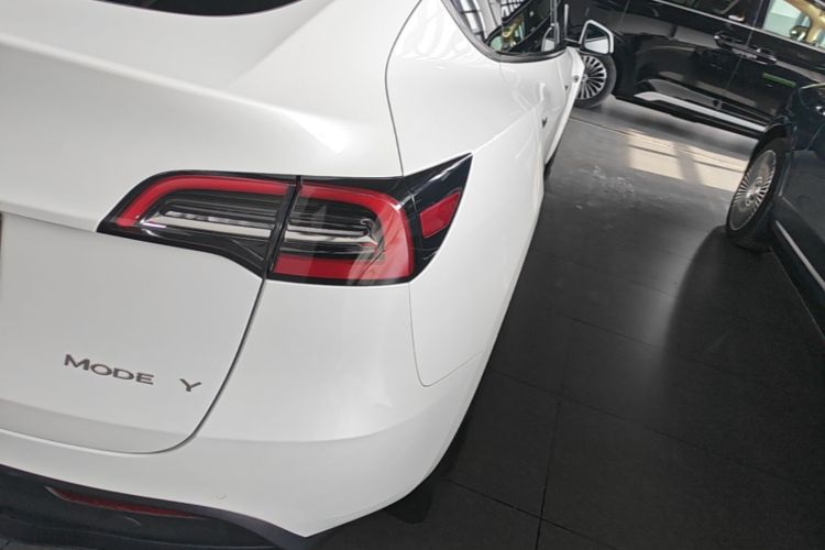 Tesla Model Y 2022 #8 Tesla Model Y 2022 immagine di auto #8