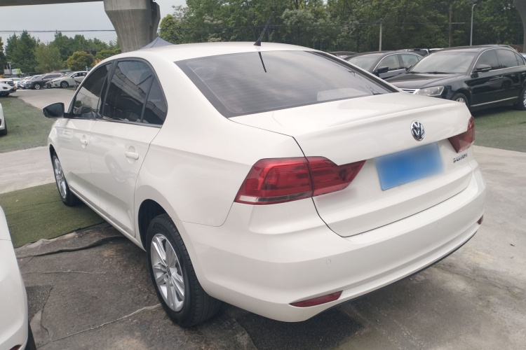 Volkswagen Santana 2019 صورة سيارة #5