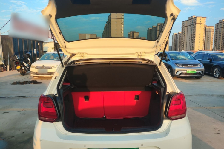 Volkswagen Polo 2015 #19 Volkswagen Polo 2015 car image #19