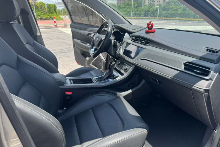 GEELY Emgrand 2021 #15 GEELY Emgrand 2021 car image #15