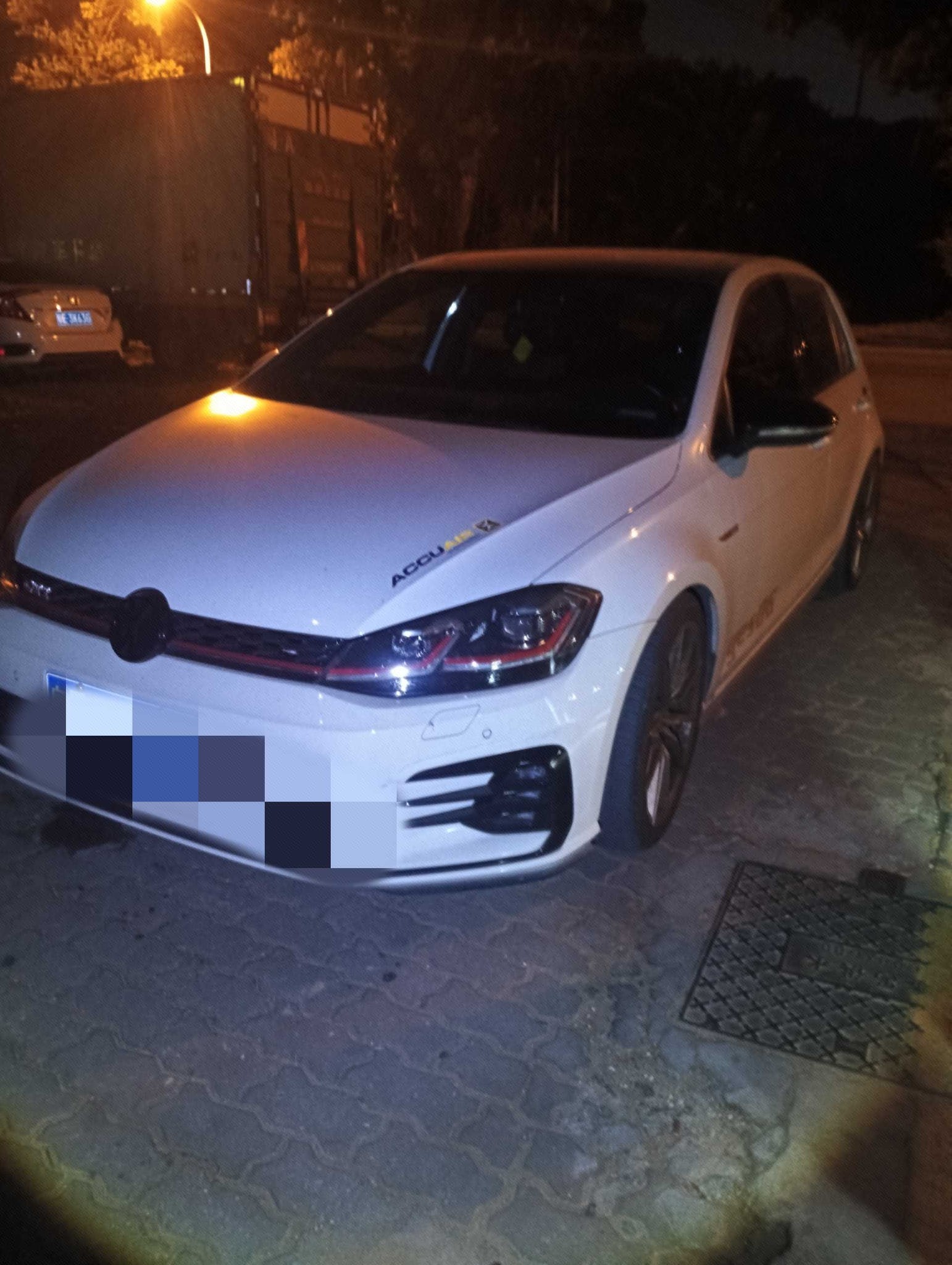Volkswagen GolfGTI 2018 car image 