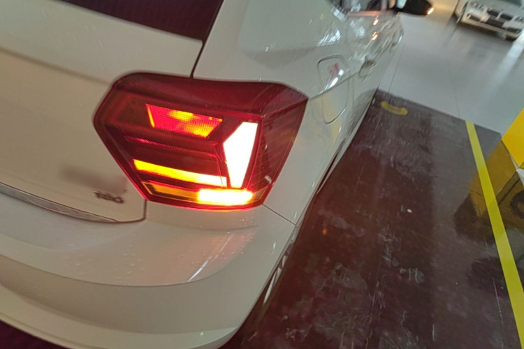 Volkswagen Polo 2020 car image #8