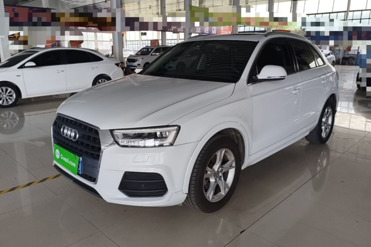 Audi Q3 2018 car image #2