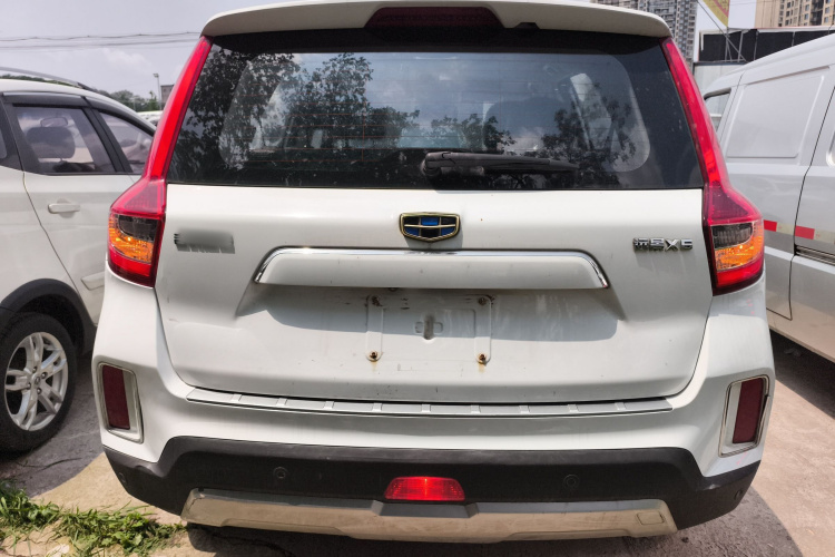 GEELY Vision X6 2016 immagine di auto #6