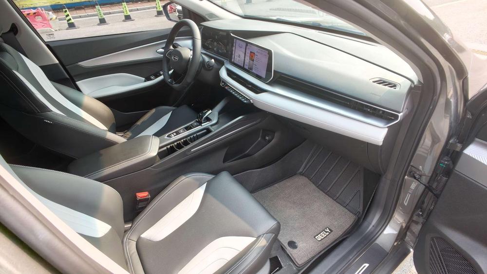 GEELY Binray 2023 car image #6