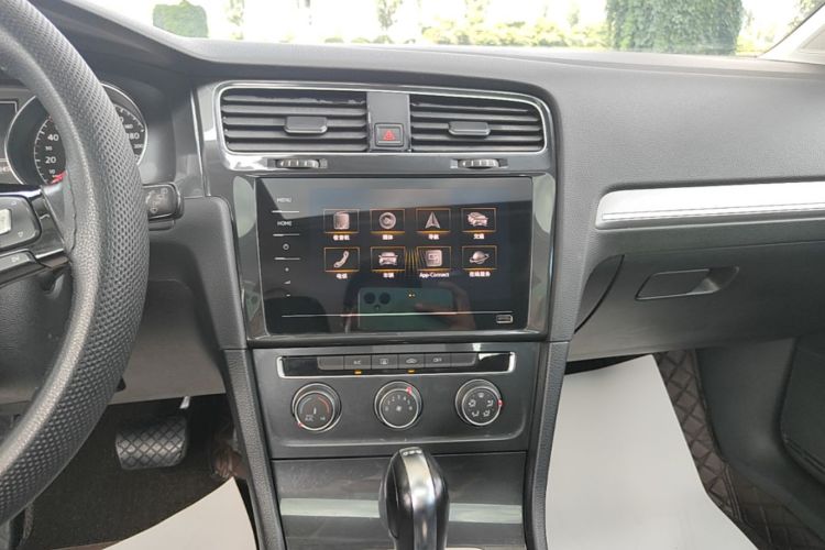 Volkswagen Golf 2020 #13 Volkswagen Golf 2020 car image #13