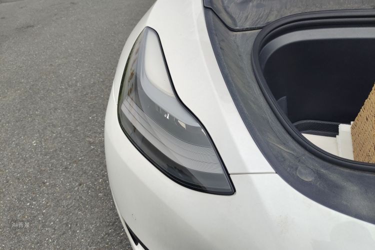 Tesla Model Y 2022 #8 Tesla Model Y 2022 car image #8