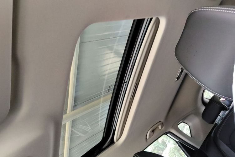 GEELY Coolray 2025 #20 GEELY Coolray 2025 car image #20
