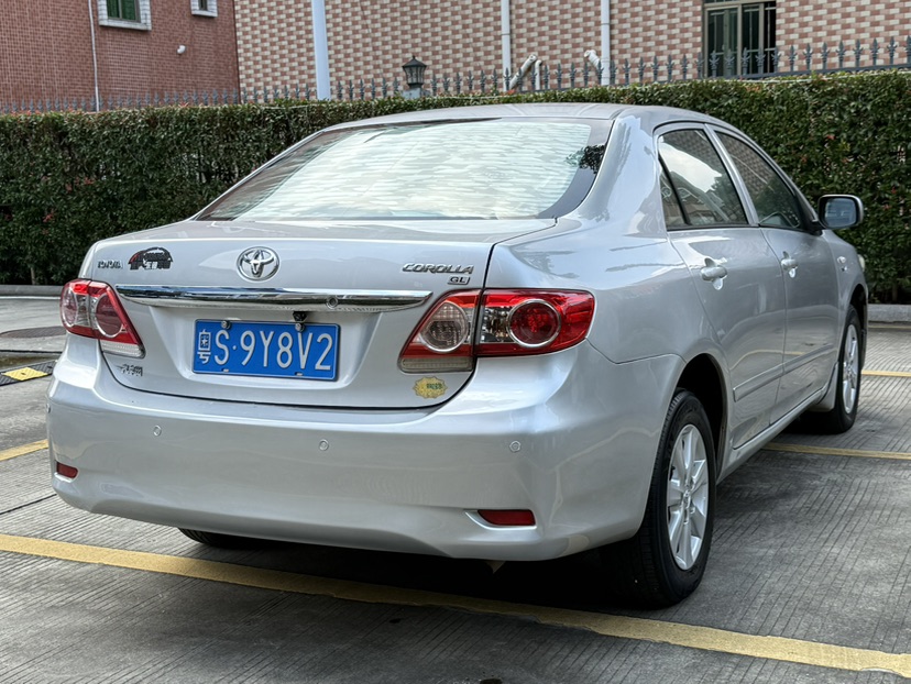 Toyota Corolla 2011 #4 Toyota Corolla 2011 car image #4