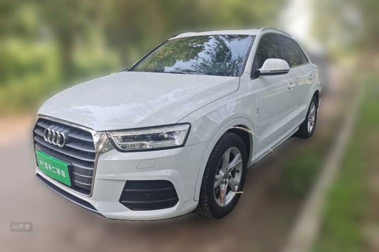 Audi Q3 2018 car image #2
