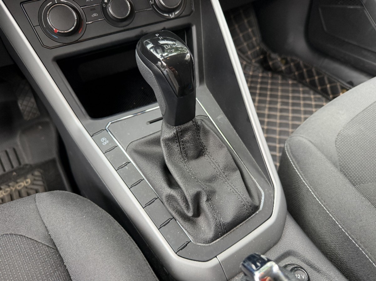 Volkswagen Polo 2022 car image #7