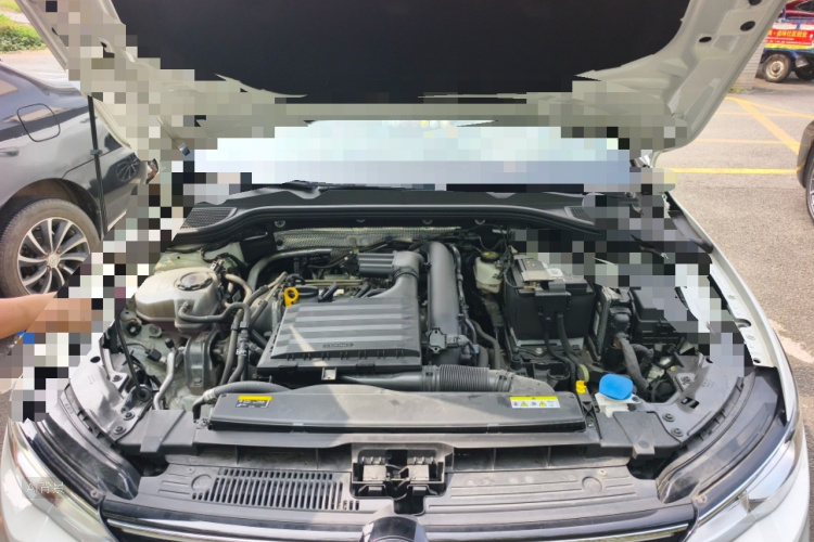Volkswagen Golf 2024 car image #22