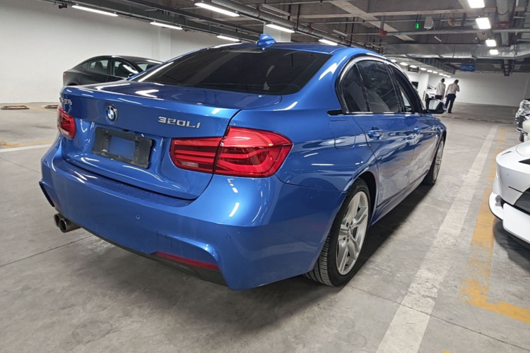 BMW 3 Series 2018 #7 BMW 3 Series 2018 car image #7