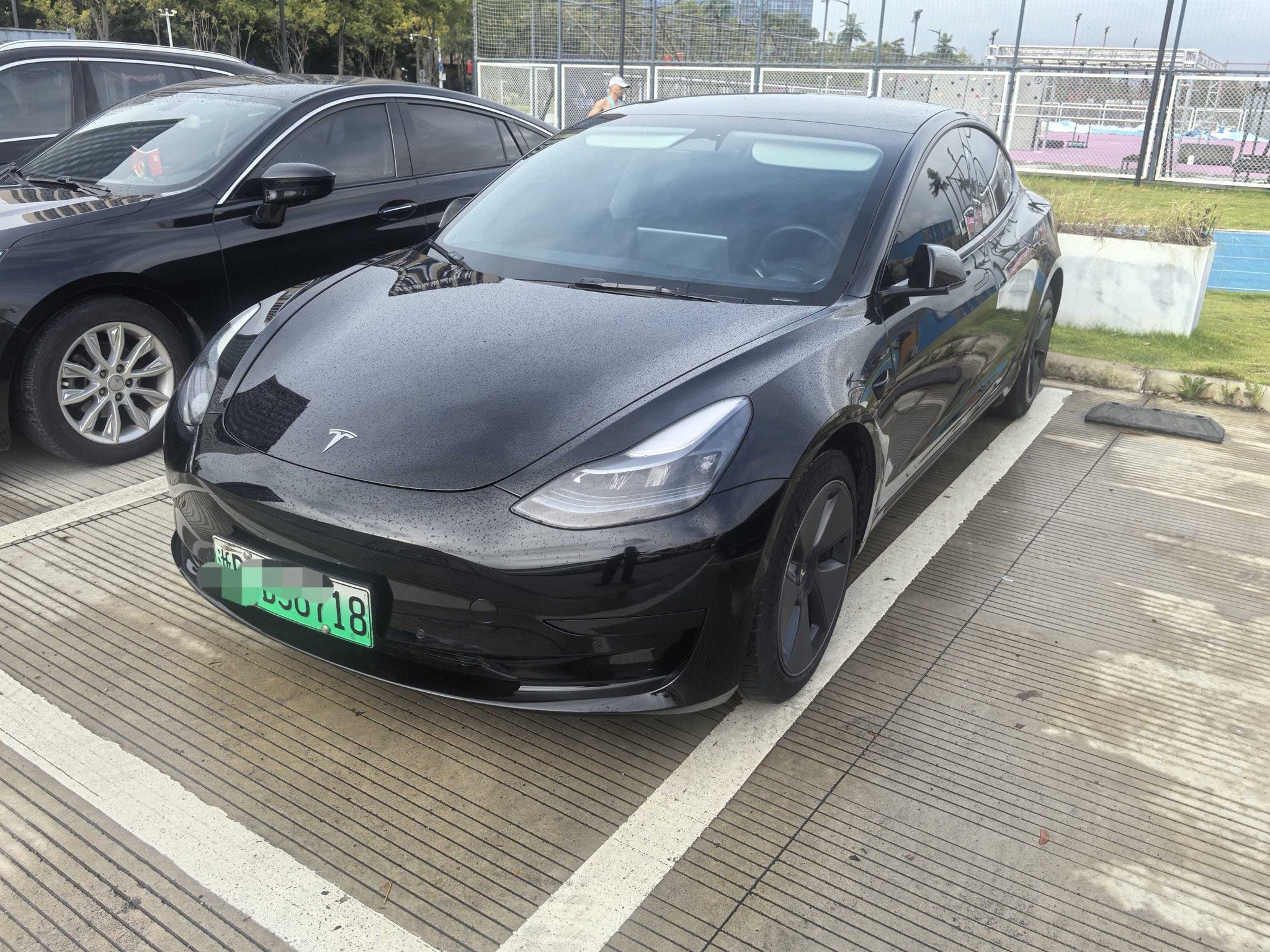 Tesla Model 3 2022 immagine di auto 