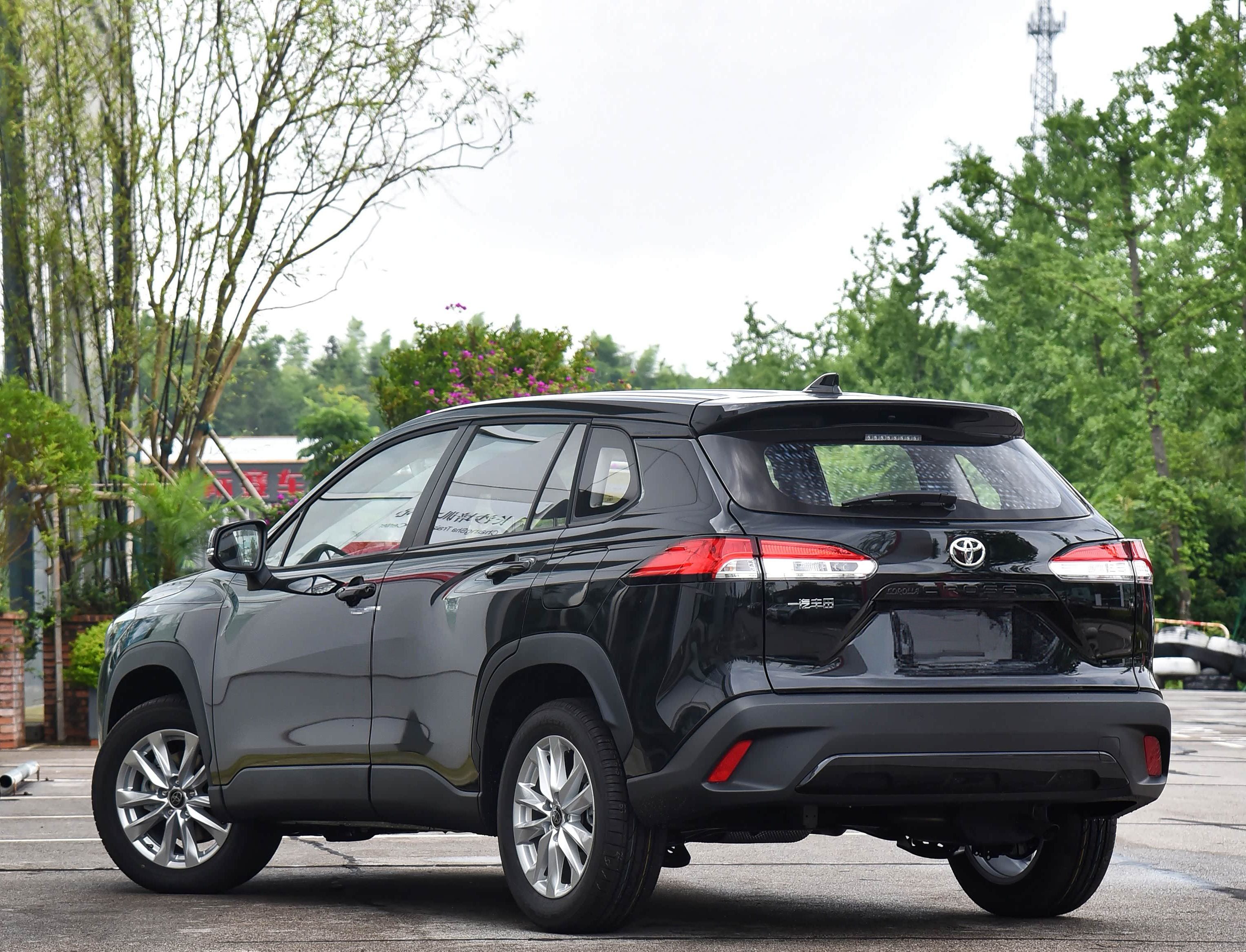 Toyota Corolla Cross 2025 car image #4