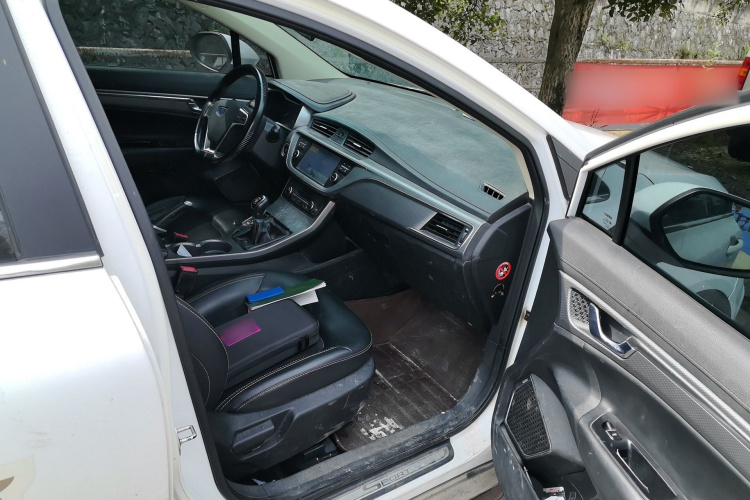 GEELY Emgrand GS 2016 #27 GEELY Emgrand GS 2016 car image #27