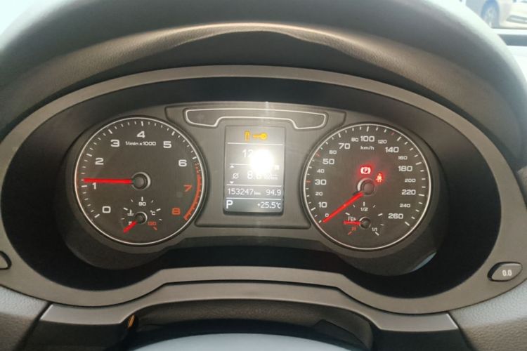 Audi Q3 2015 #12 Audi Q3 2015 صورة سيارة #12