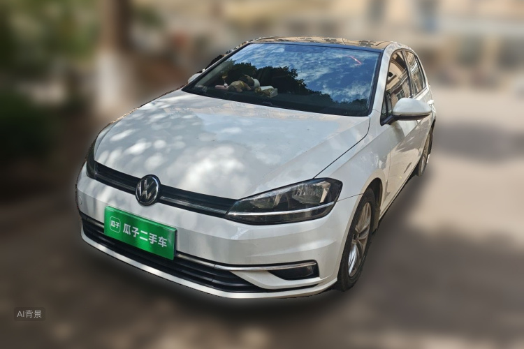 Volkswagen Golf 2018 car image #2