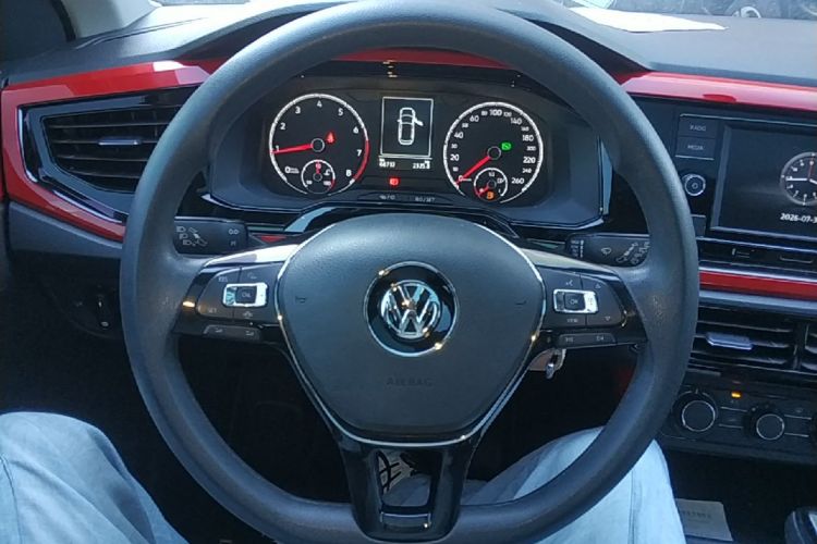 Volkswagen Polo 2020 car image #11