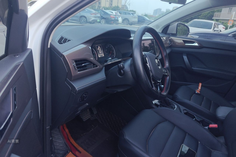 Volkswagen Tharu 2021 car image #18