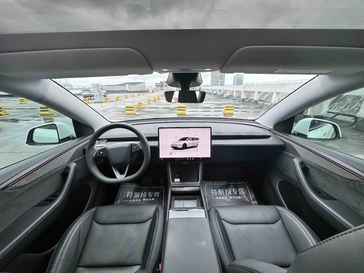Tesla Model Y 2025 #7 Tesla Model Y 2025 car image #7